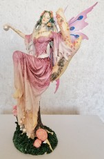 Девушка фея статуэтка 