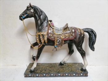 Лошадь статуя  ― ИГРУШКИ И СУВЕНИРЫ ОПТОМ В НОВОСИБИРСКЕ