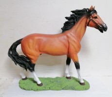 Лошадь статуя  
