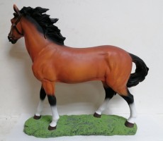 Лошадь статуя  