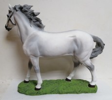 Лошадь статуя   