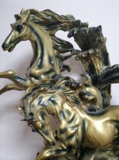 лошади статуя бегут 