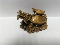 черепаха на драконе статуэтка 