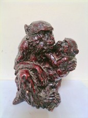 обезьяна с ребенком статуэтка красное дерево