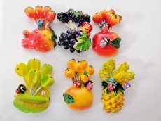 магнит фрукты с червячками