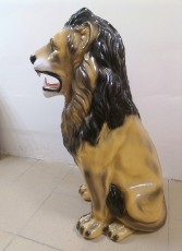 Лев Огромный