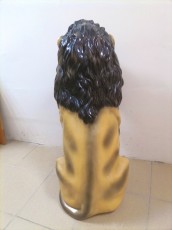 Лев Огромный