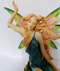 Девушка фея статуэтка